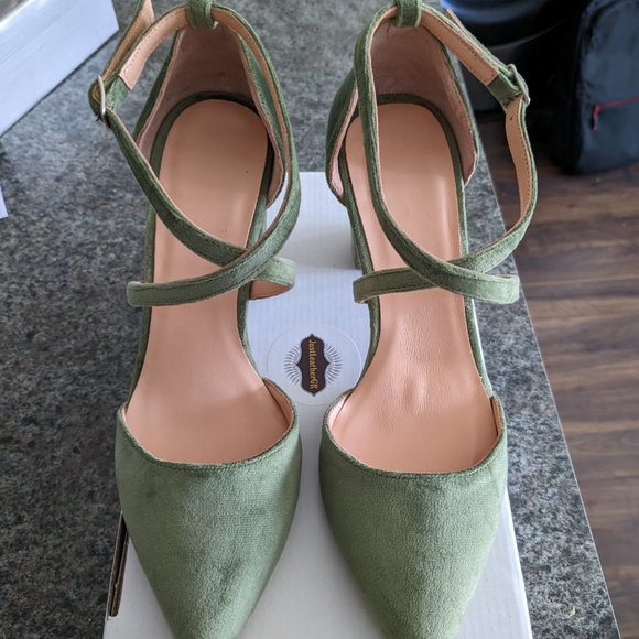 Green Velvet Wedding Heels - Bridal shoes, block heels, green velvet heels - Picture 2 of 8